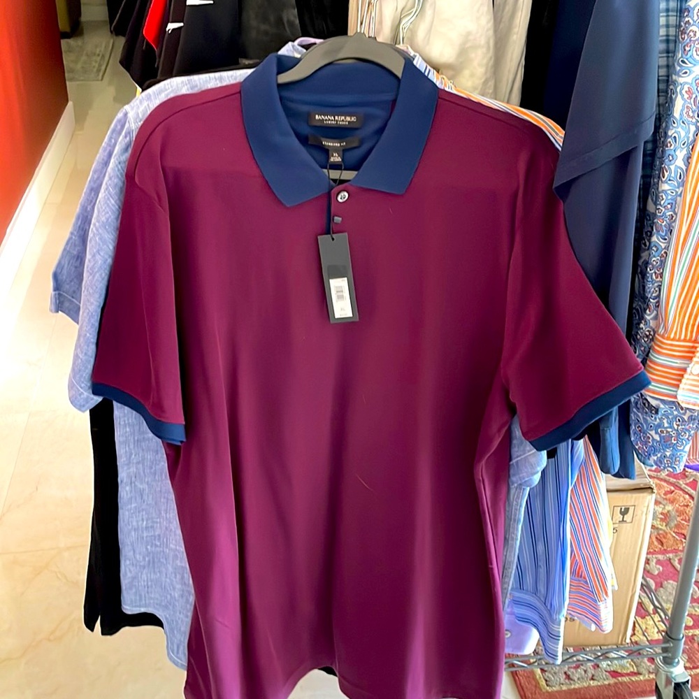 Two Men’s Banana Republic size xlarge polos. One grey one burgundy. New w tags